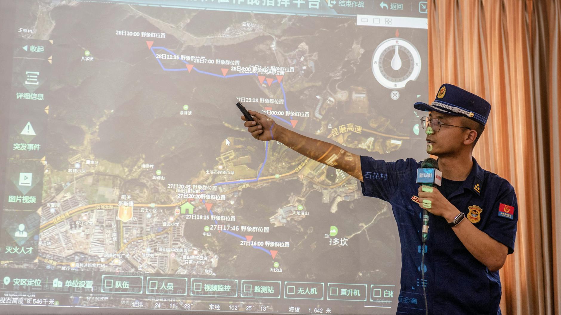 Ein Krisenstab mit 300 Helfern verfolgt seit Wochen jeden Schritt.