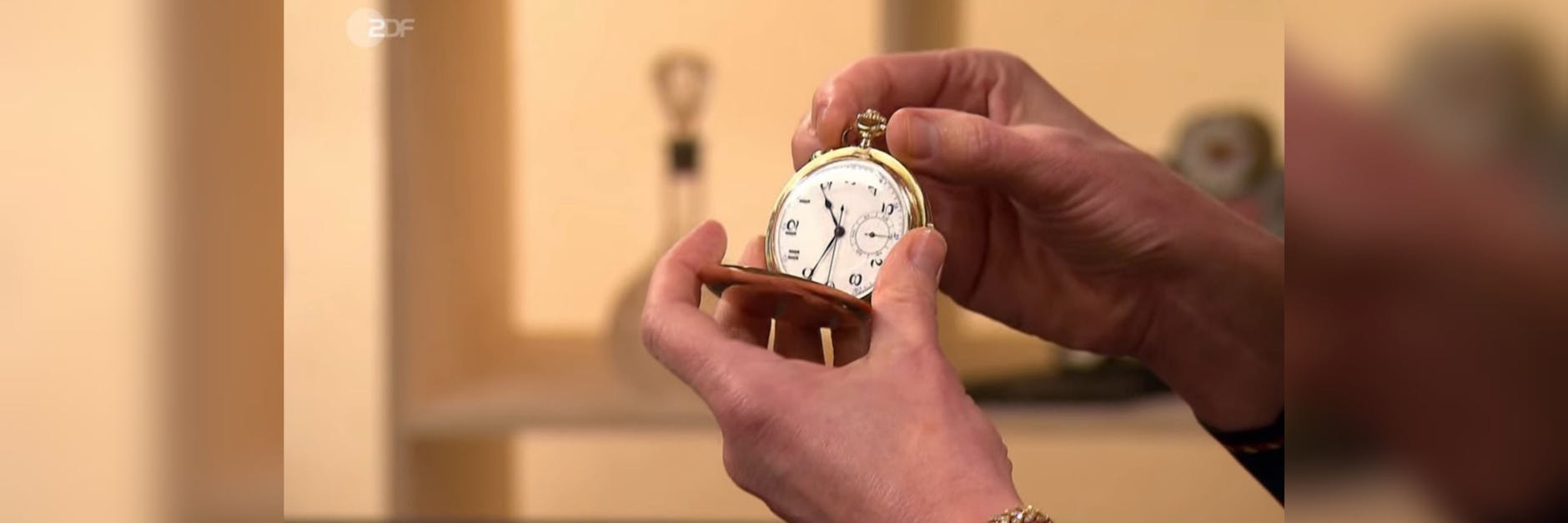 Diese Savonette-Taschenuhr soll bei „Bares für Rares“ einen neuen Besitzer finden.