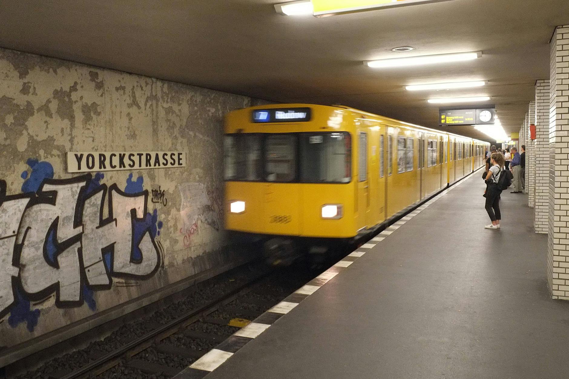 Ist hässlich, riecht schlecht und man verläuft sich schnell: der U-Bahnhof Yorckstraße.
