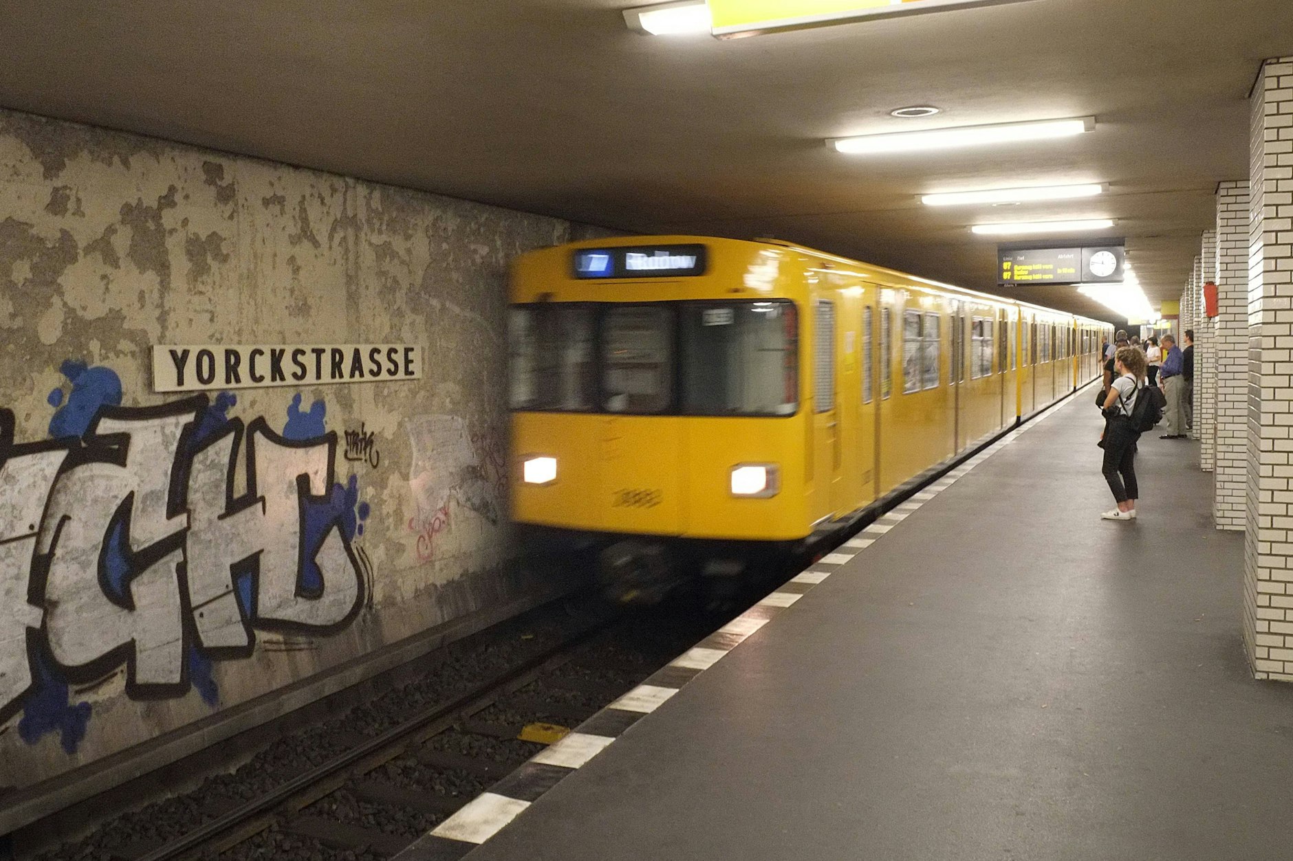 Ist hässlich, riecht schlecht und man verläuft sich schnell: der U-Bahnhof Yorckstraße.