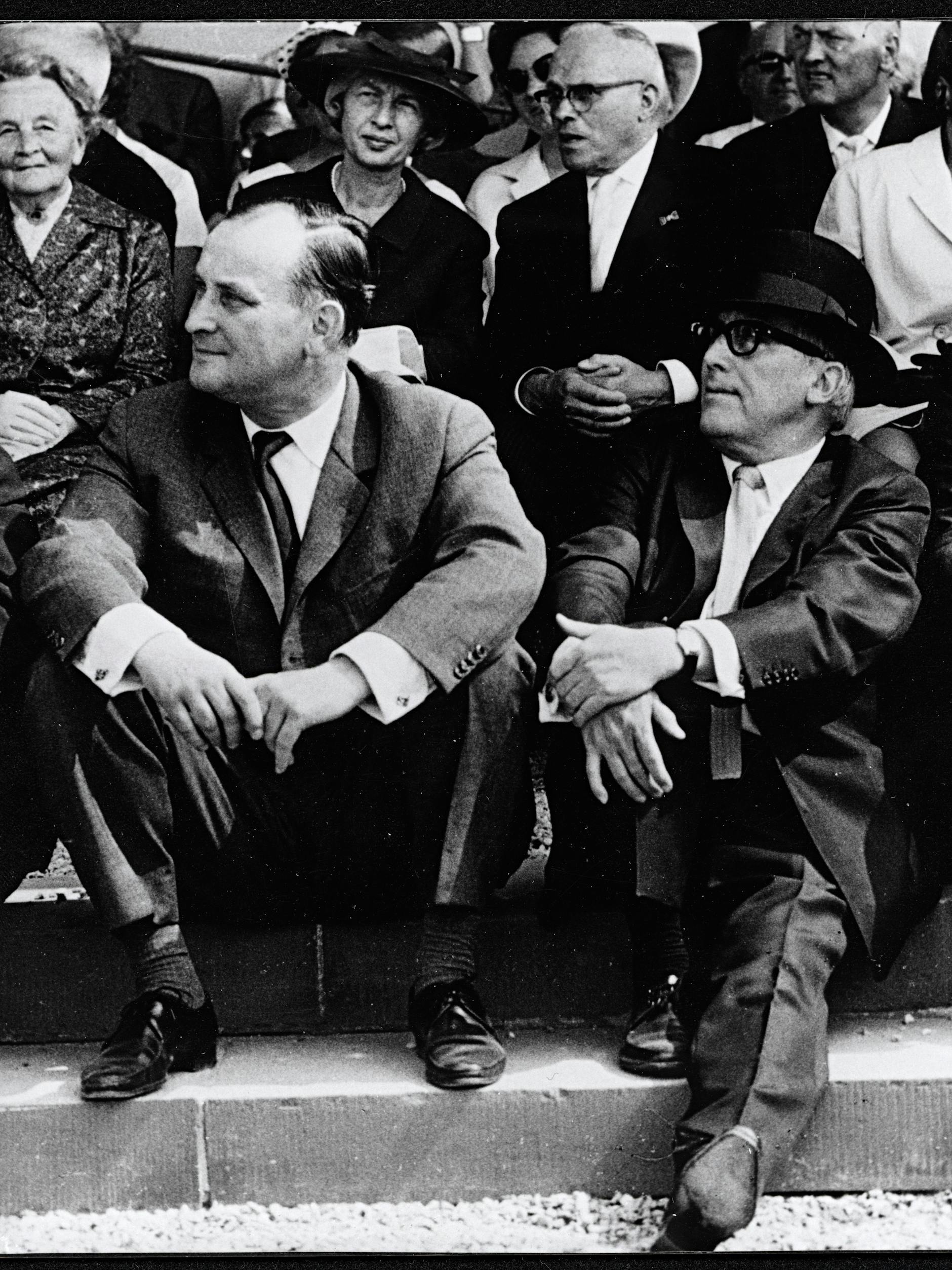 Werner Haftmann und Arnold Bode bei der Eröffnungsfeier der documenta 3, 1964<br>