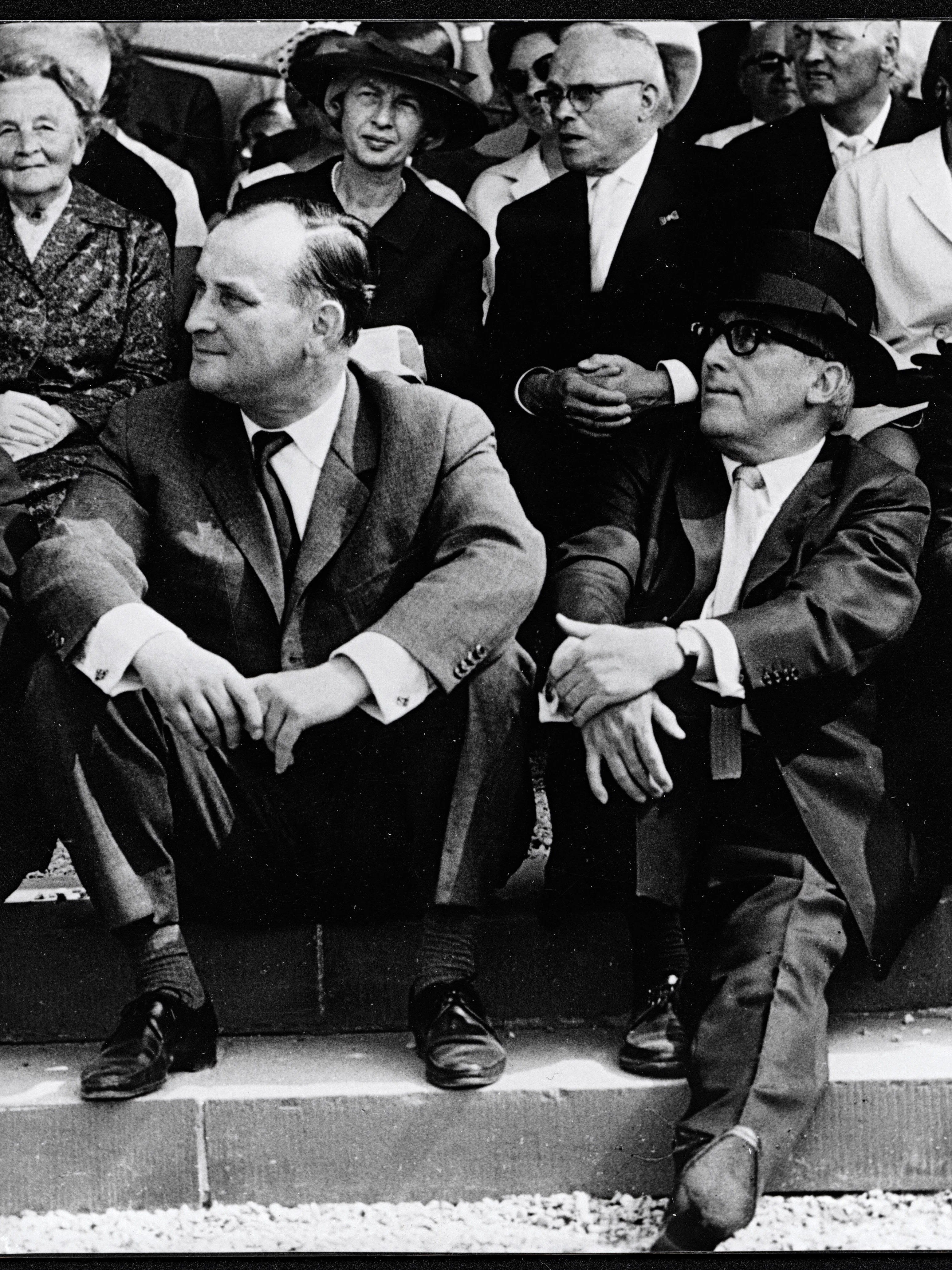Werner Haftmann und Arnold Bode bei der Eröffnungsfeier der documenta 3, 1964<br>