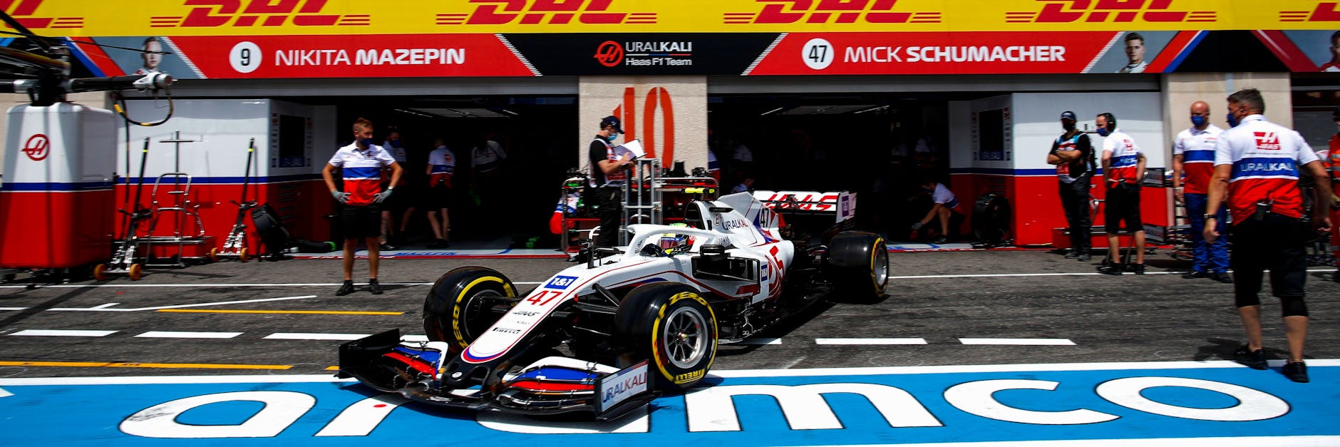 Mick Schumacher crashte mit seinem Haas-Boliden und hofft, dass sein Formel-1-Flitzer rechtzeitig für den Frankreich-GP repariert wird. 