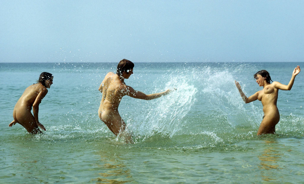 Nackt am Strand! Wie ist das denn nun mit FKK und Nacktbaden an Ostsee und Nordsee?