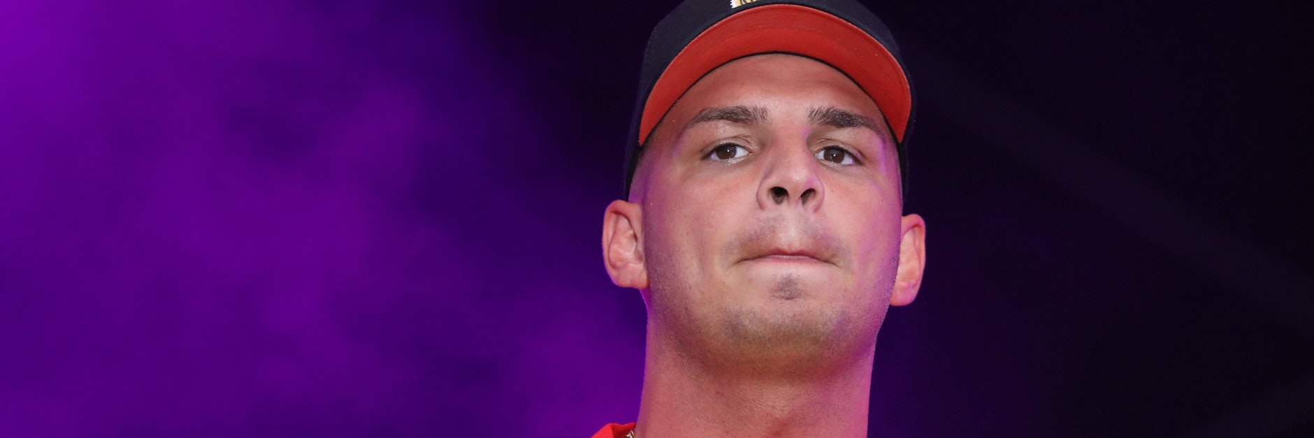 Pietro Lombardi gratulierte seiner Ex erst spät zur Hochzeit. Sarah Lombardi heißt jetzt wieder Sarah Engels. Und Sohn Alessio, der in der Beziehung mit Pietro entstand, trägt den Doppelnamen Alessio Lombardi-Engels.