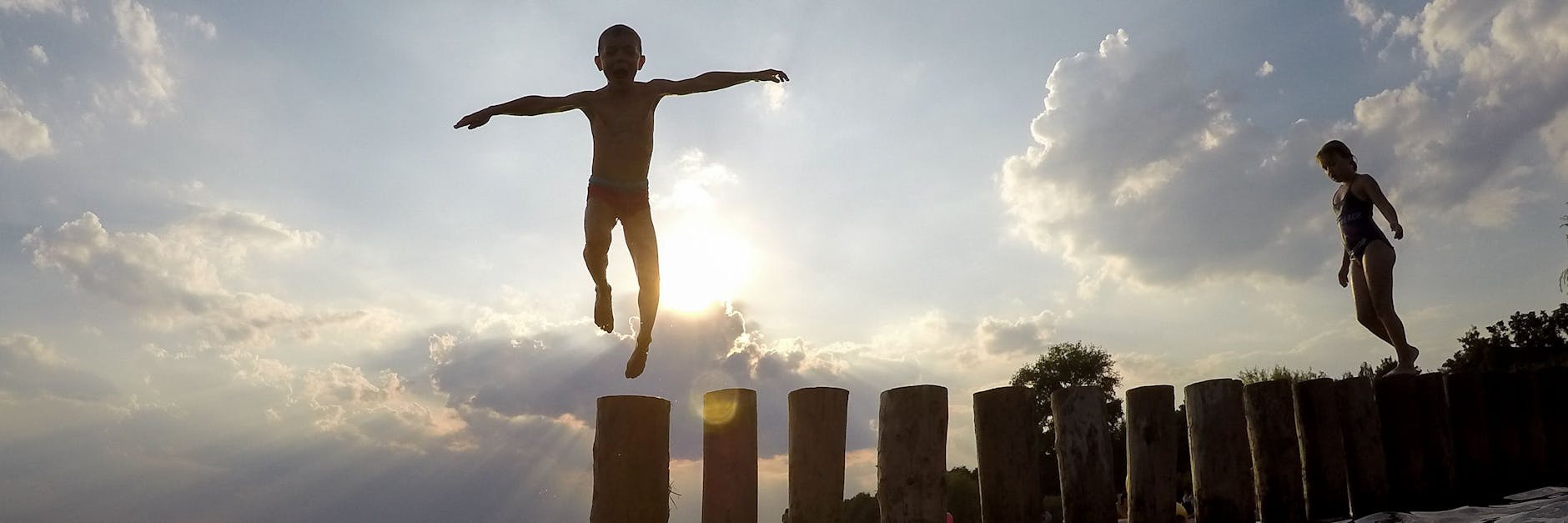 Endlich Sommer, endlich Ferien: Wer trotz Corona in Deutschland Urlaub machen will, muss aber einiges vorher wissen.