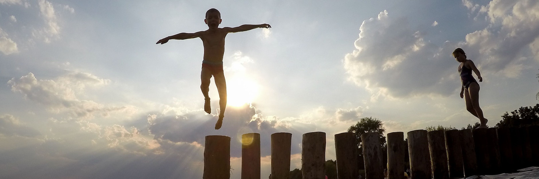 Endlich Sommer, endlich Ferien: Wer trotz Corona in Deutschland Urlaub machen will, muss aber einiges vorher wissen.