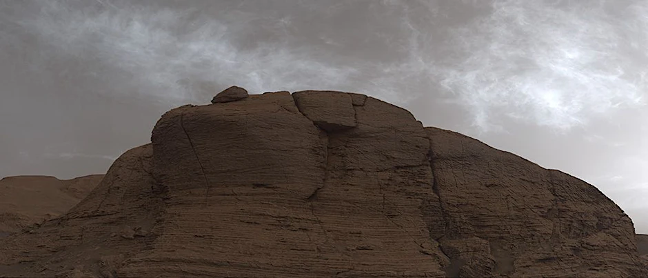 Der Mars-Rover Curiosity der NASA hat diese Wolken kurz nach Sonnenuntergang aufgenommen.