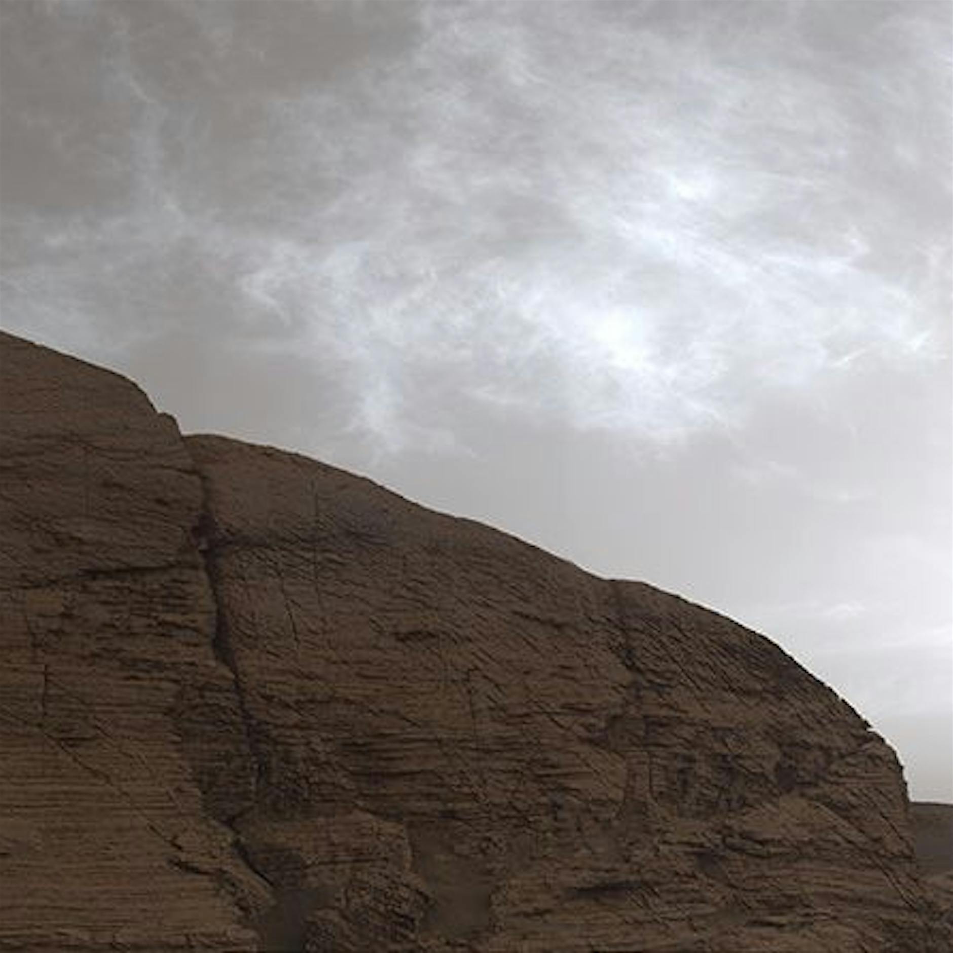 Neue Bilder vom Mars: Curiosity schickt Fotos von schimmernden Wolken