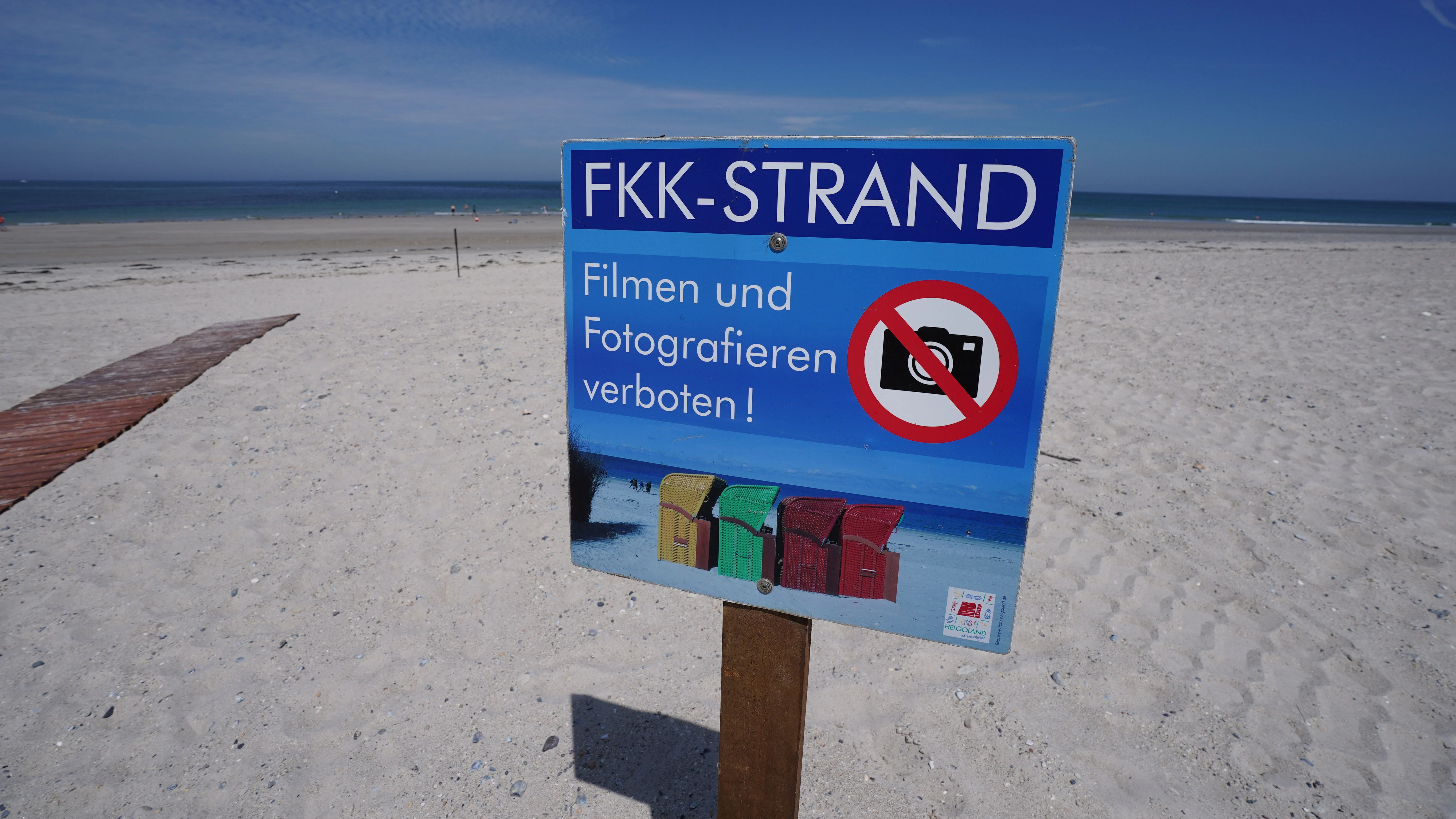 Regeln müssen sein: ein Hinweisschild auf Helgoland.