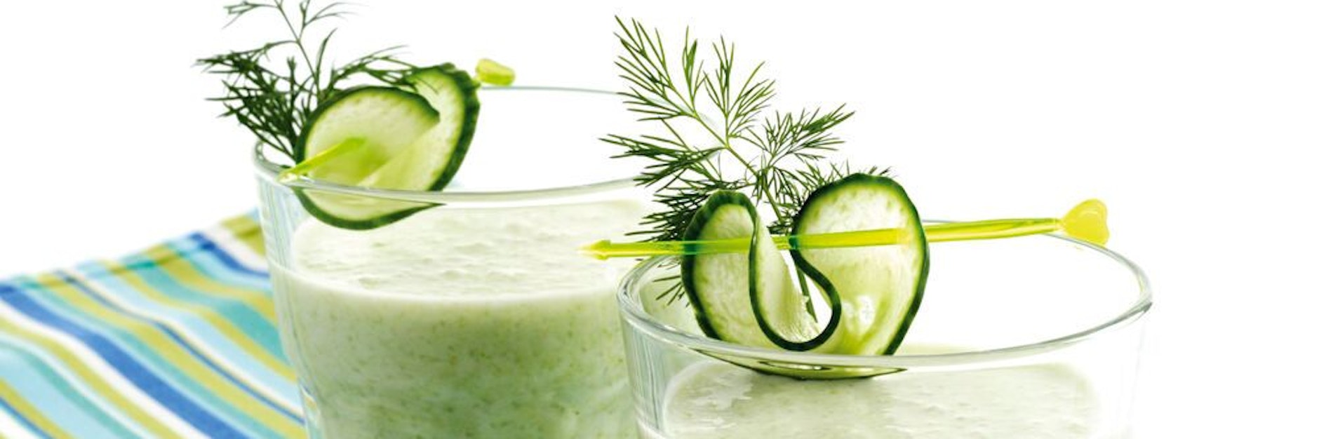 Kalte Gurkensuppe ist ein absolutes Highlight bei hochsommerlichen Temperaturen. 