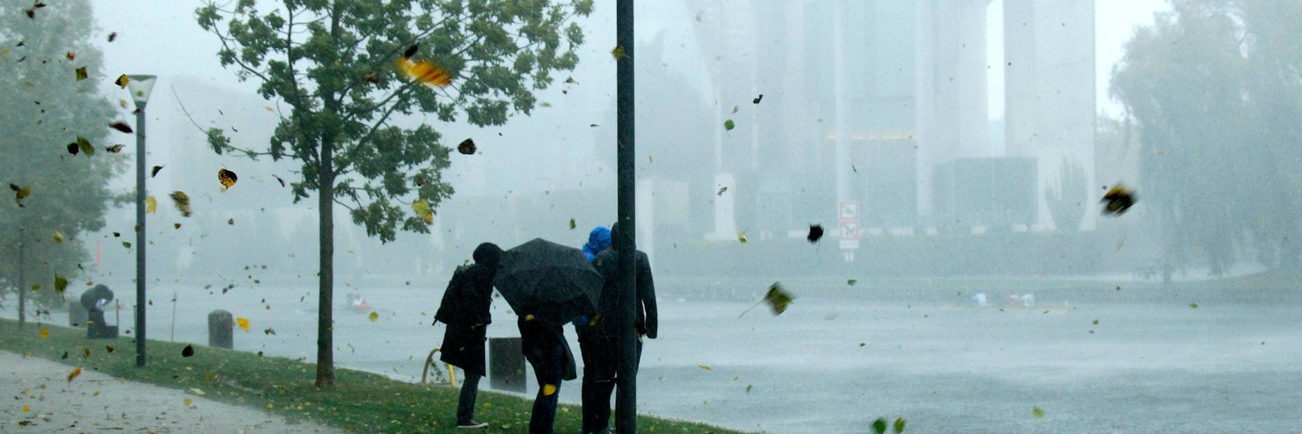 Sieht nach Herbst und nicht nach Sommer aus: Droht uns nach den ungemütlichen kommenden Tagen ein Sommer voller Regen und Niedrig-Temperaturen?