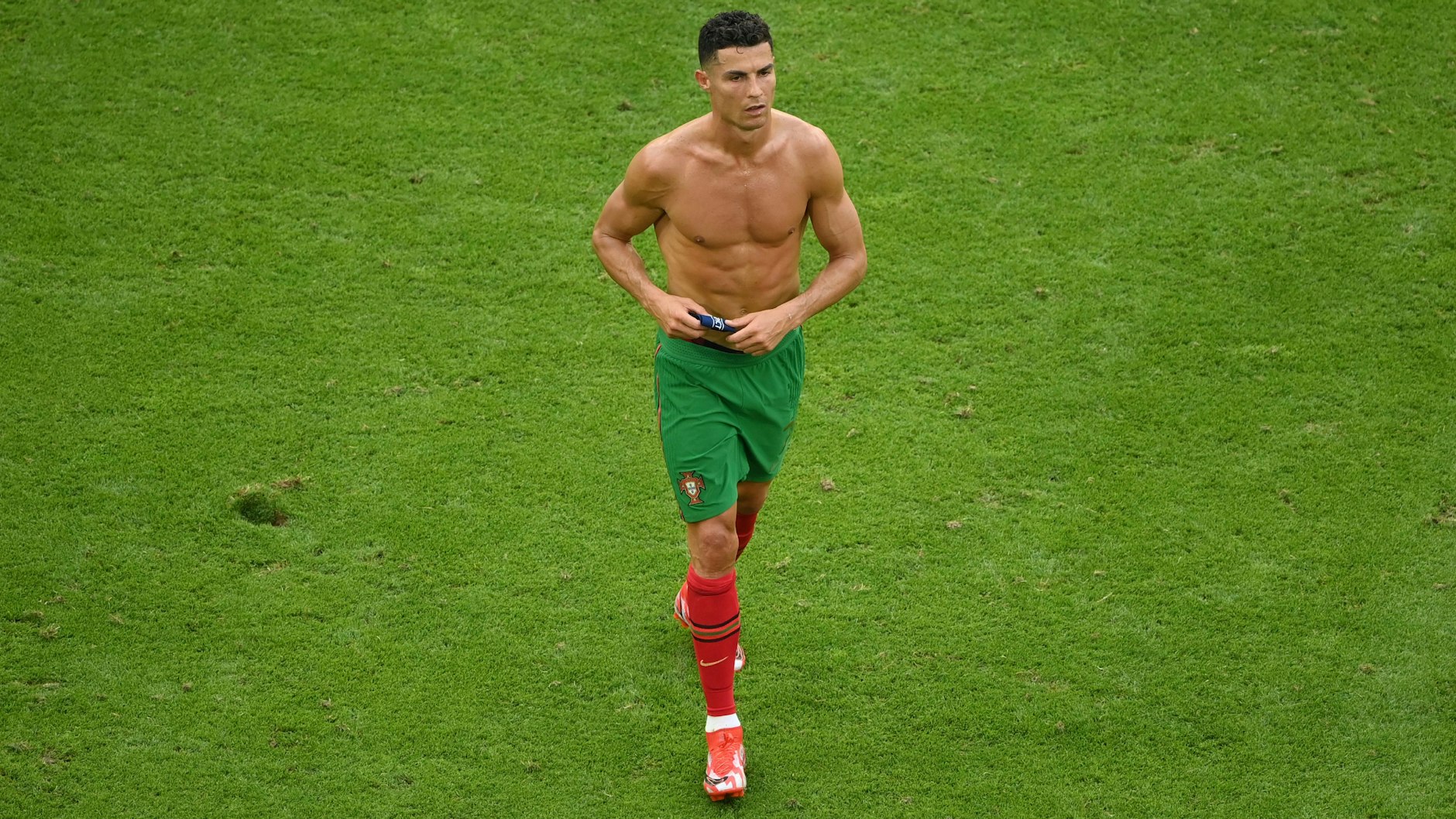 Portugals Cristiano Ronaldo bleibt auch im hohen Alter eine Maschine und stellt bei der EM einen Rekord nach dem anderen auf.