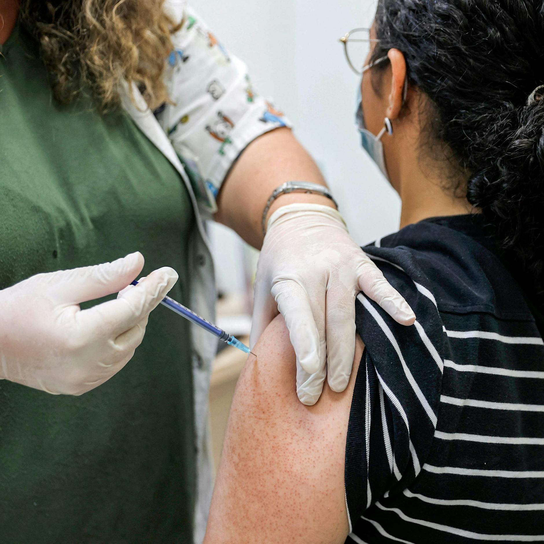 Delta-Variante breitet sich in Deutschland immer weiter aus: Top-Virologe fordert Konsequenzen