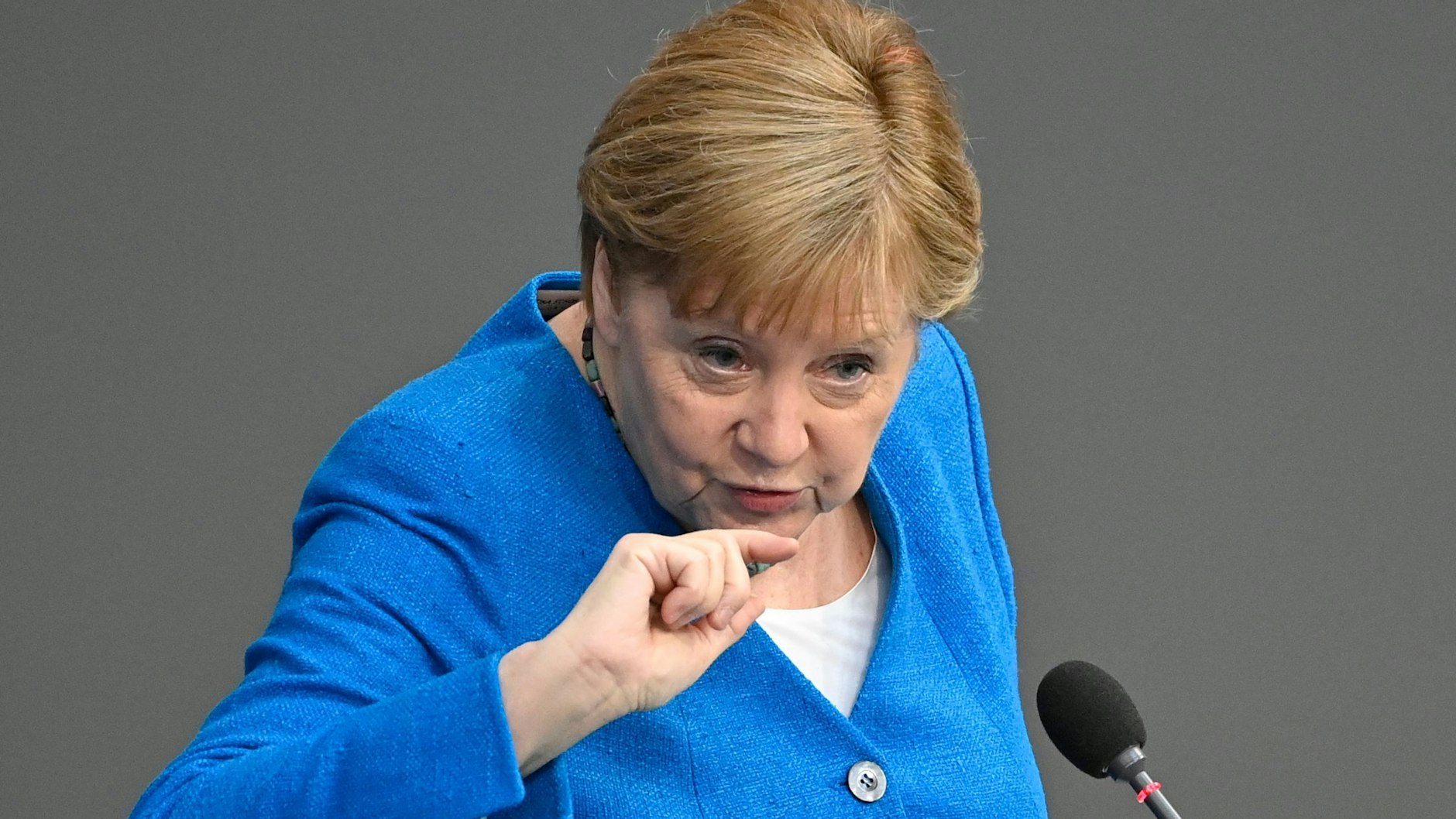 Die Kanzlerin hatte wieder Spaß, die Abgeordneten mit ihrem Detailwissen zu überrumpeln.