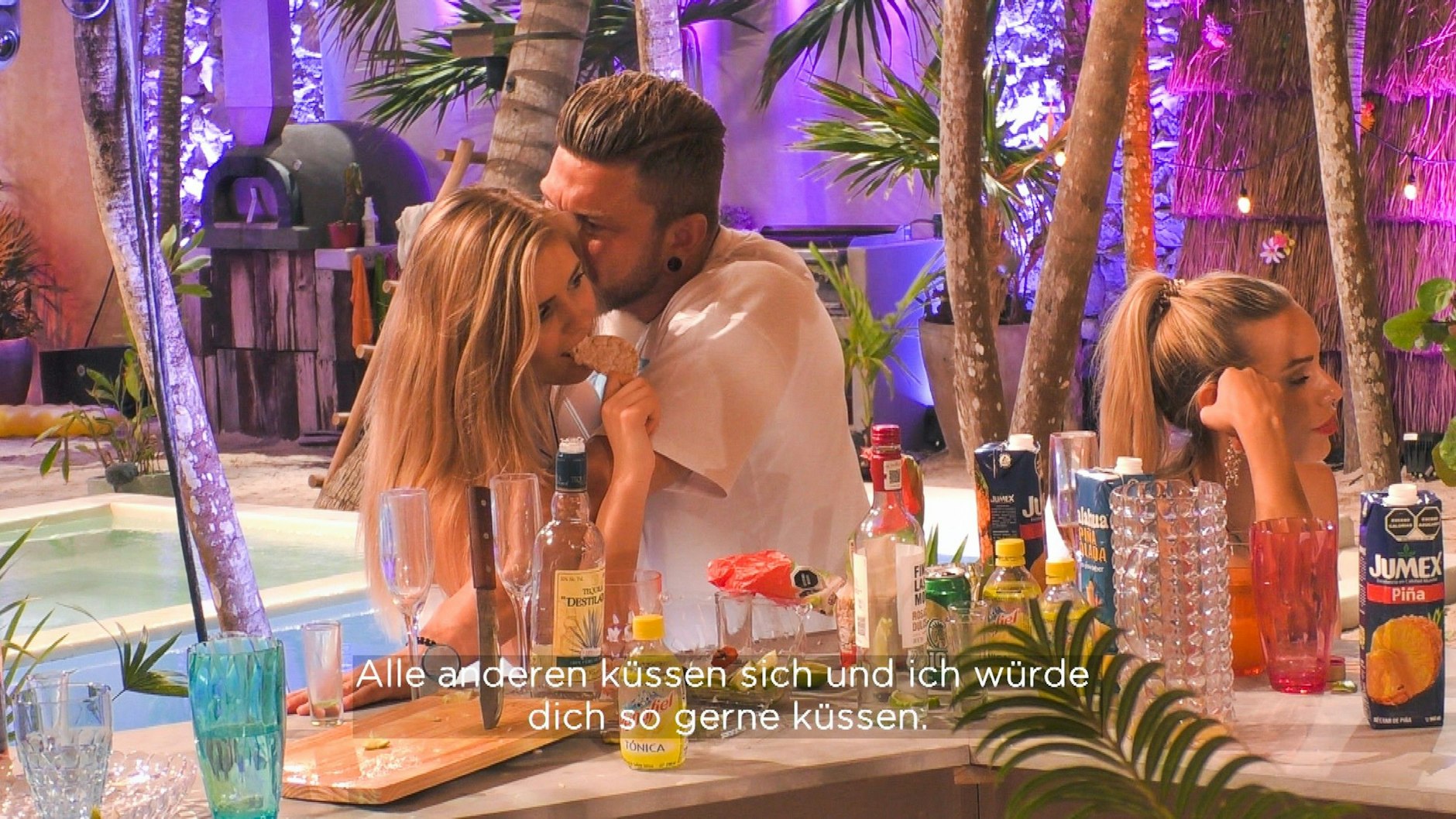 Immer wieder bedrängte Till Hanna bei „Ex on the Beach“.