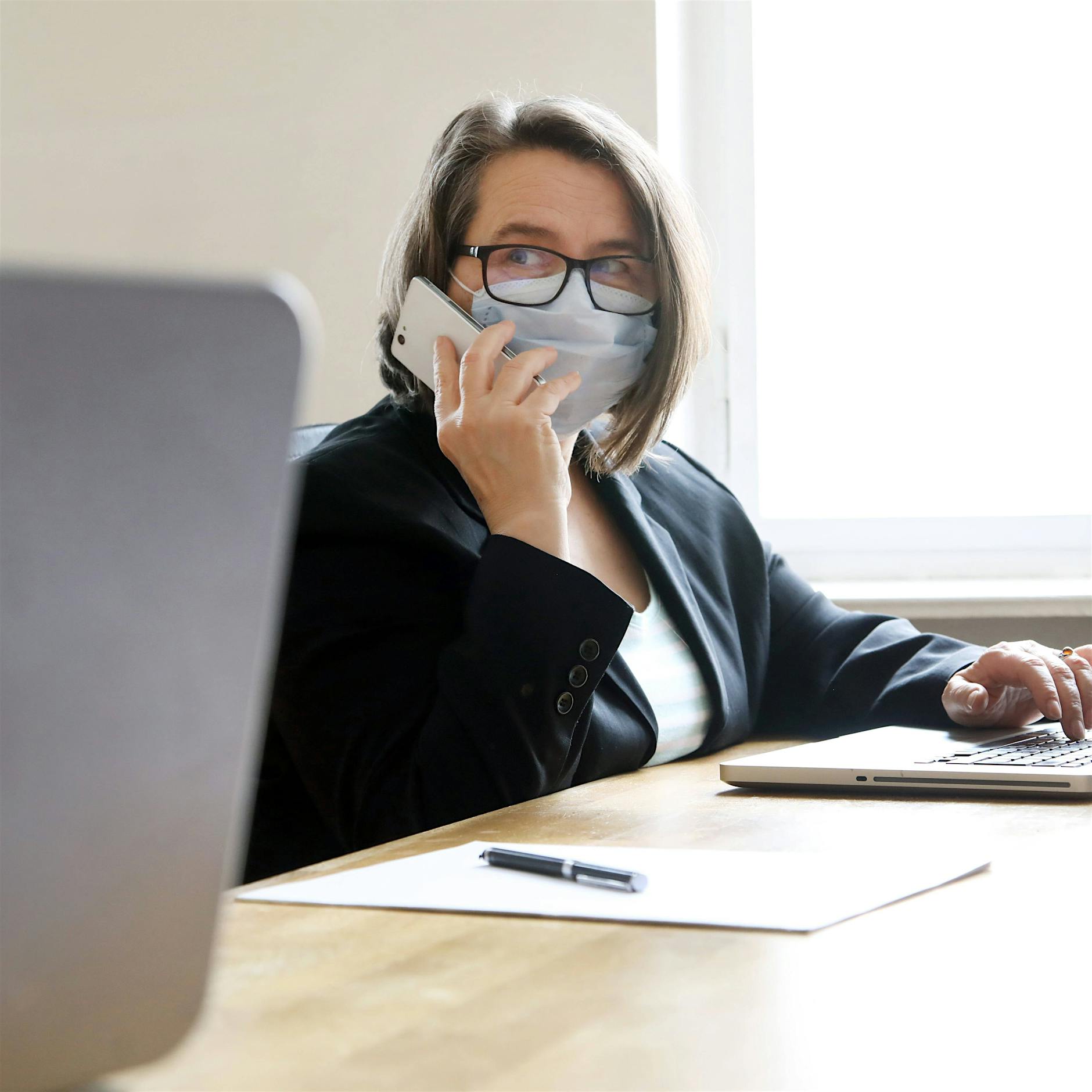 Testpflicht und Co.: Regierung lockert Corona-Regeln im Job