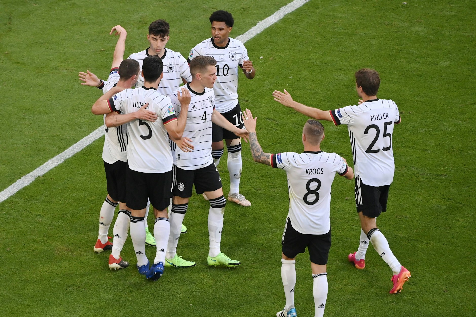 Die deutsche Mannschaft will am Mittwochabend den Einzug in die K.-o.-Runde klarmachen.