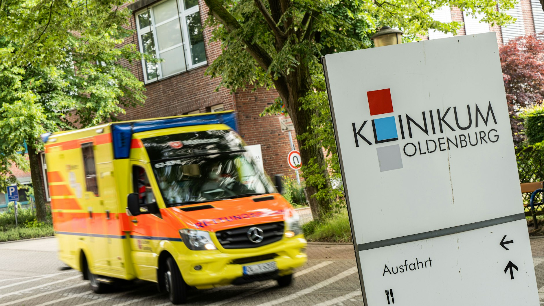 Ein frühgeborenes Baby ist im Klinikum Oldenburg wenige Tage nach der Geburt an verunreinigter Milchpulvernahrung gestorben.