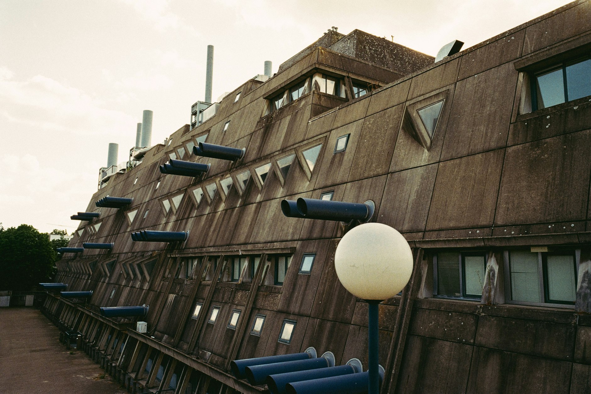 Mäusebunker in Berlin-Steglitz, Seitenansicht.