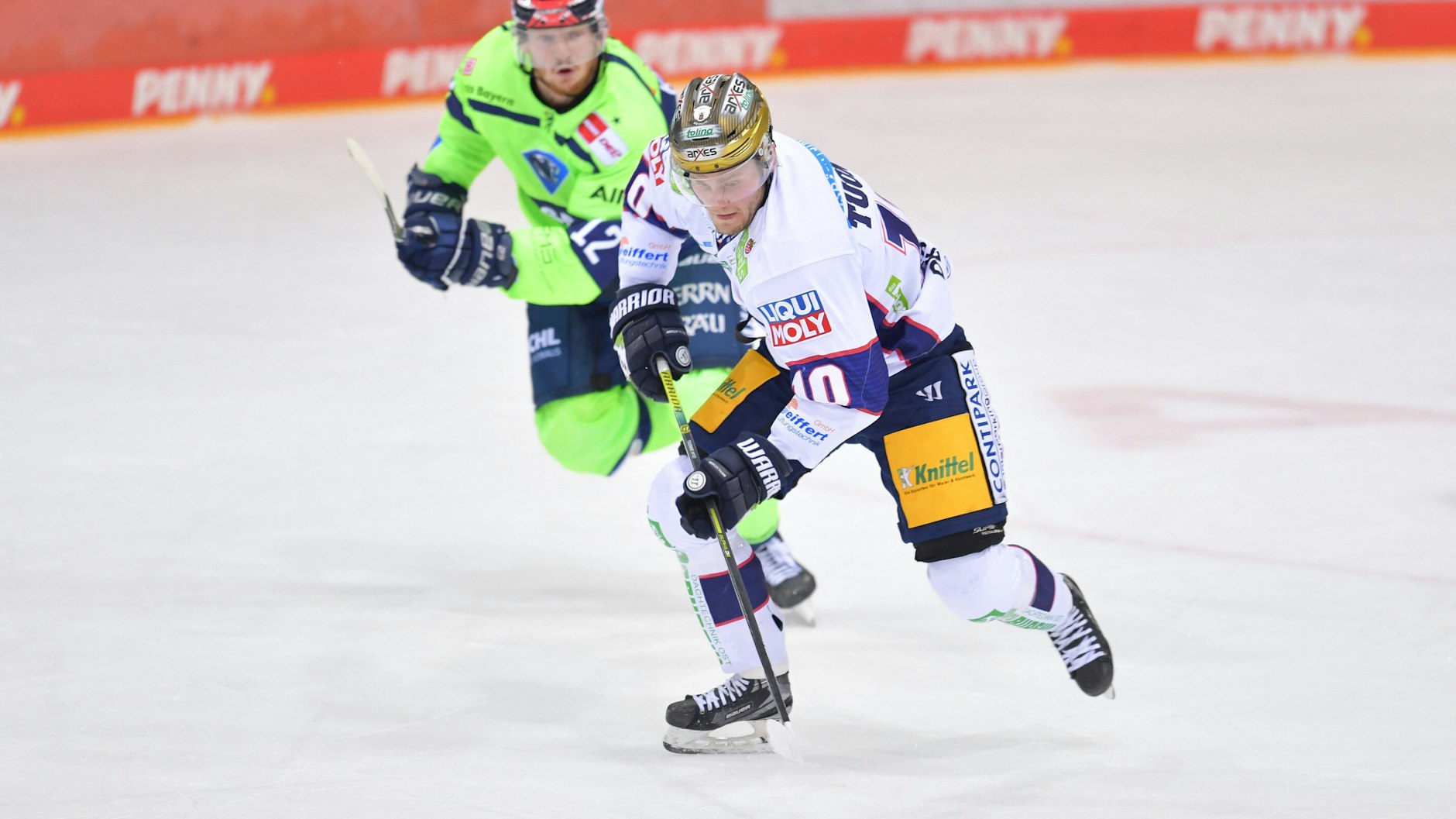 Tuomie bogarting the puck against Ingolstadt.