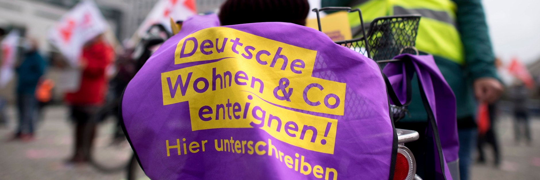 Nach eigenen Angaben hat die Bürgerinitiative genug Unterschriften für einen Volksentscheid gesammelt.