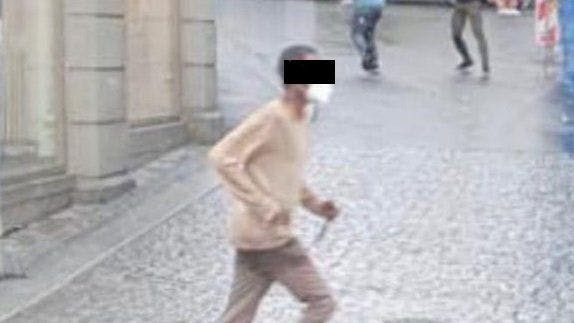 Dieses Twitterfoto soll den mutmaßlichen Täter zeigen.