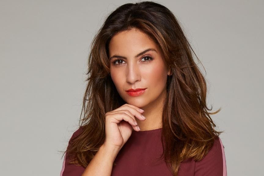 Chryssanthi Kavazi spielt bei GZSZ Laura Weber.