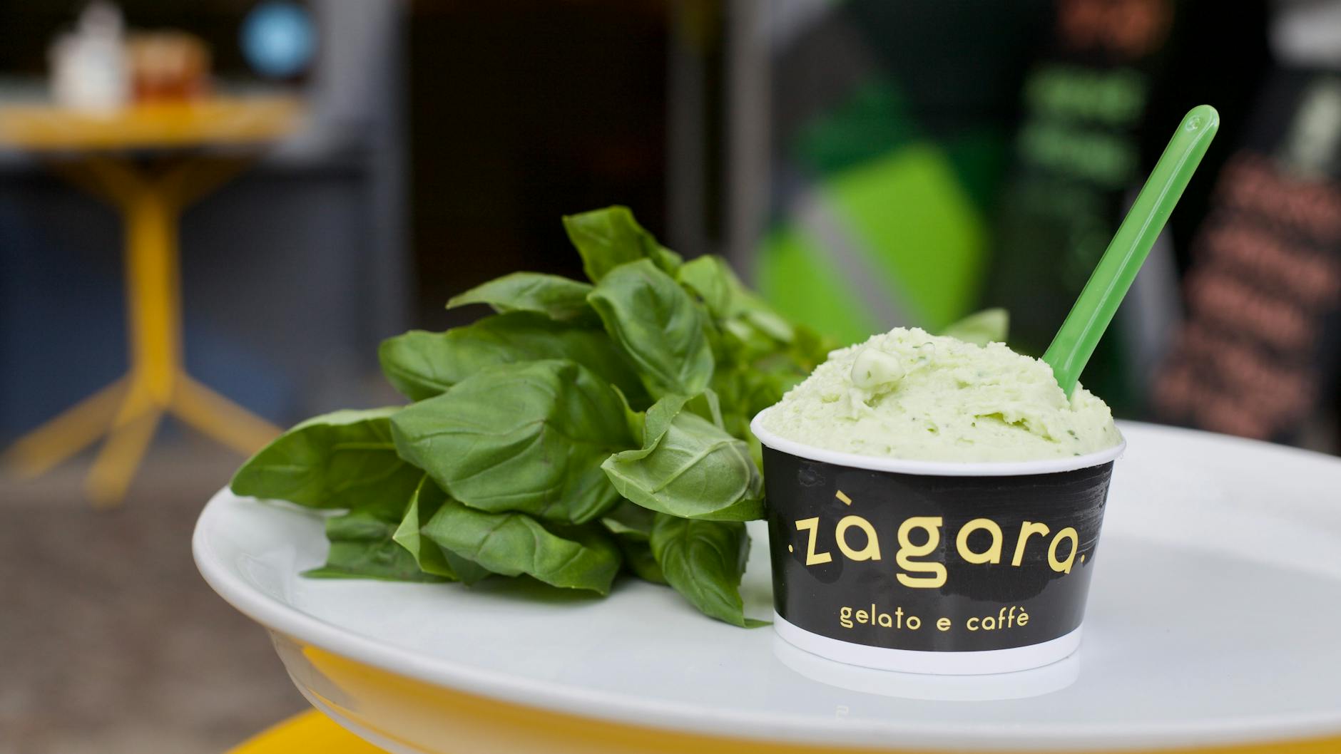 Echte Pistazien-Eiscreme ist nicht grün: Das ist hier ist die Sorte Basilikum