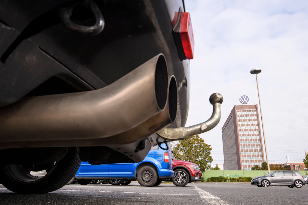 VW will sich ab 2033 vom Verbrennungsmotor verabschieden