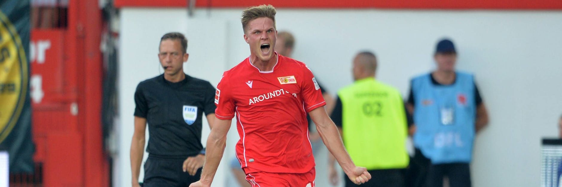 Außer Rand und Band: Marius Bülter feiert einen Treffer gegen Dortmund. Ein Bild, dass die Unionfans nie vergessen werden. 