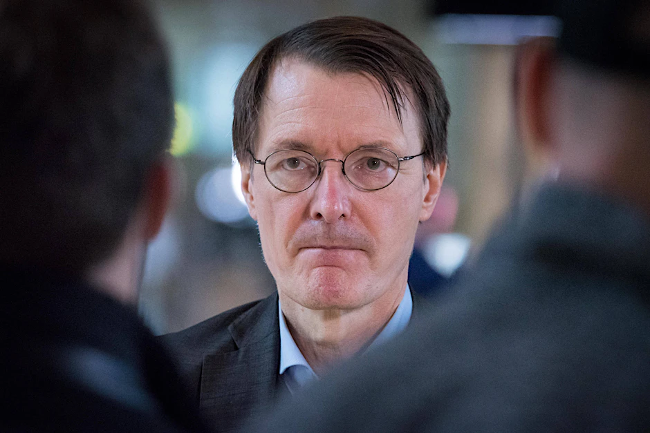 Karl Lauterbach (SPD) versteht nicht, warum es keine harten EU-weiten Einreisebeschränkungen für Reisende aus Großbritannien gibt. Auf der britischen Insel ist die Delta-Variante weiter auf dem Vormarsch.