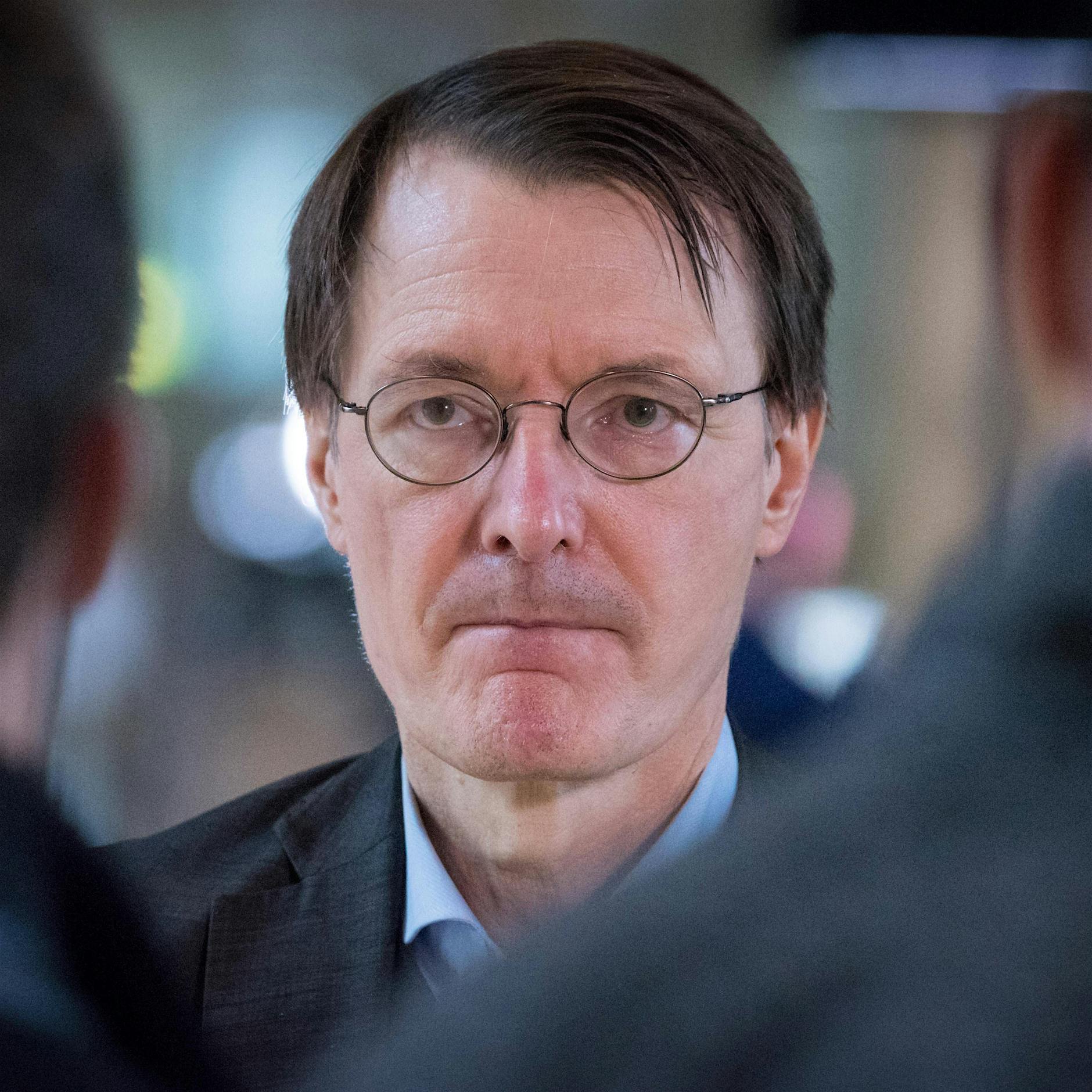 Wegen Corona: Lauterbach will Briten das Reisen in die EU verbieten