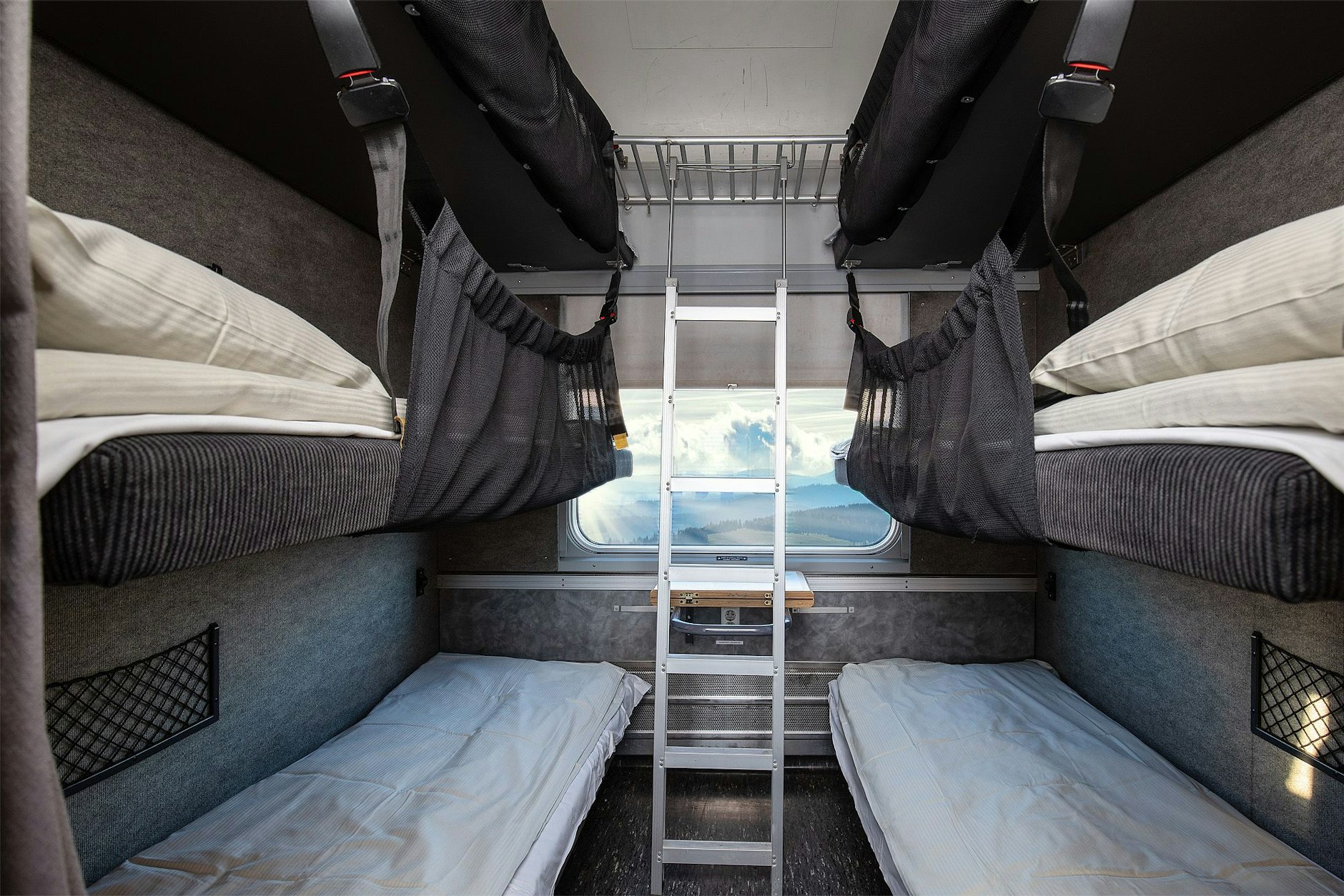 So sollen die Liegewagenabteile im neuen Nachtzug Berlin–Stockholm aussehen. Wegen Corona können die Abteile vorerst nur komplett gebucht werden – für eine Person bis sechs Personen. Preis: ab 295 Euro pro Weg.