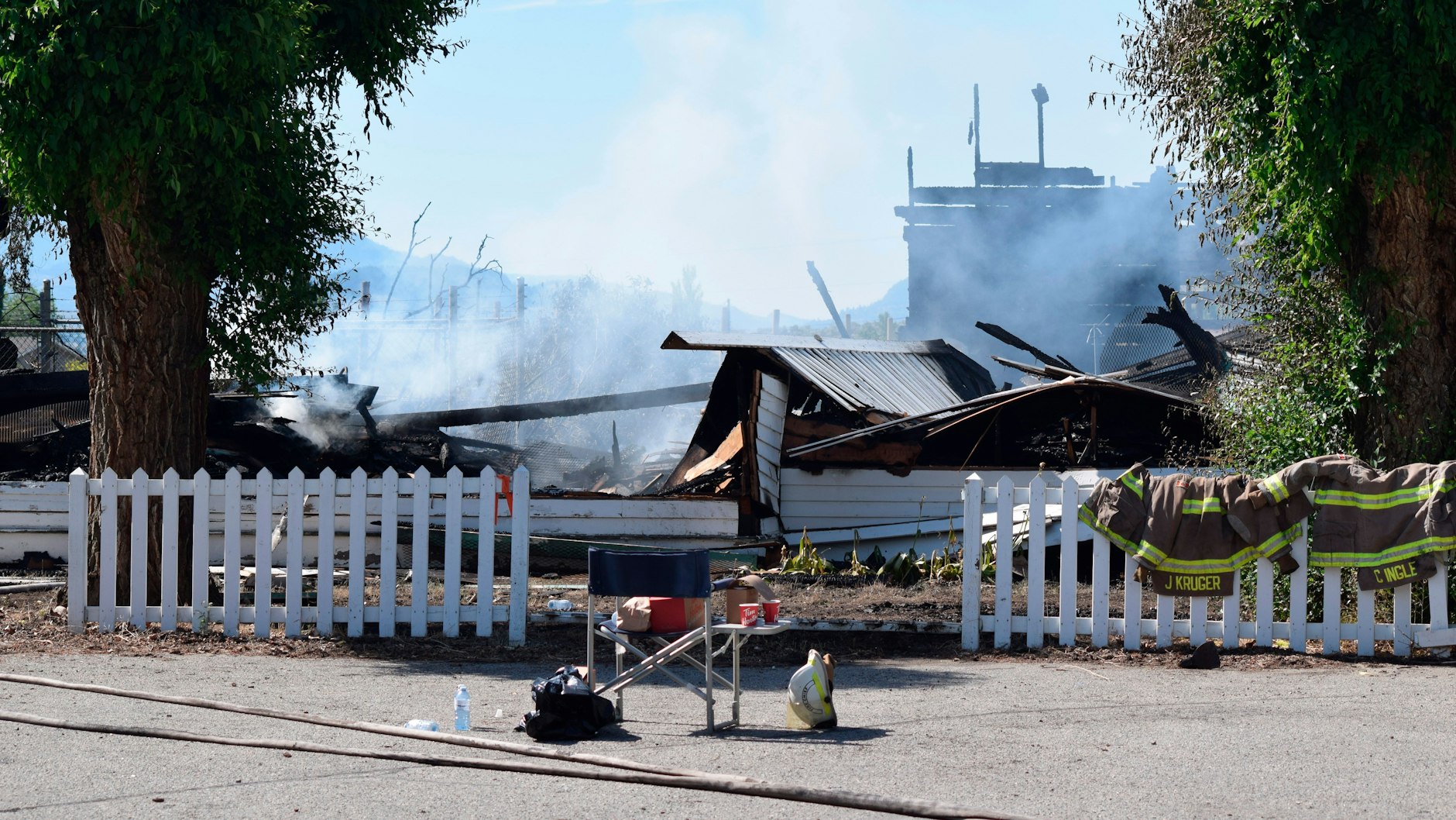 Verbrannte Überreste der Sacred Heart Church im Penticton Reservat in Kanada.