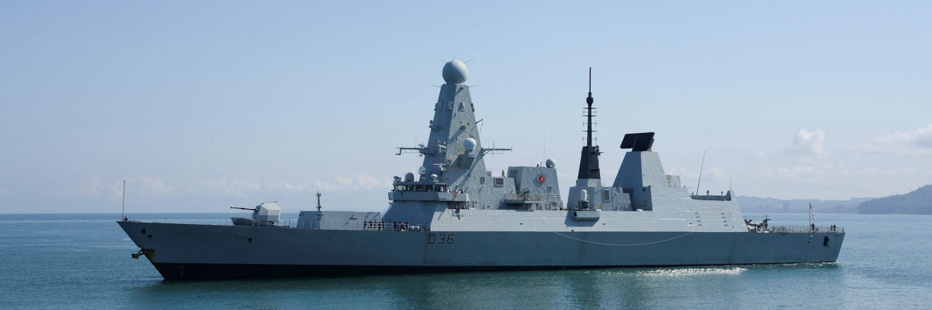 Am 26. Juni kam der britische Zerstörer Defender im georgischen Hafen Batumi an.