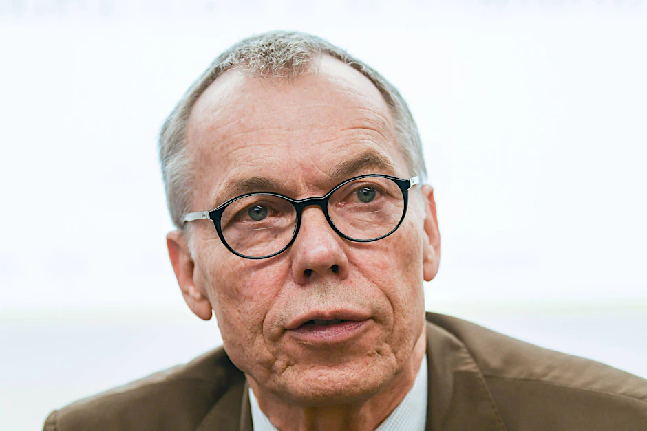 Prof. Dr. Dr. med. René Gottschalk sagt, es sei „wesentlich, den Alarmismus endlich zu verlassen und Wissen statt Angst zu verbreiten“.