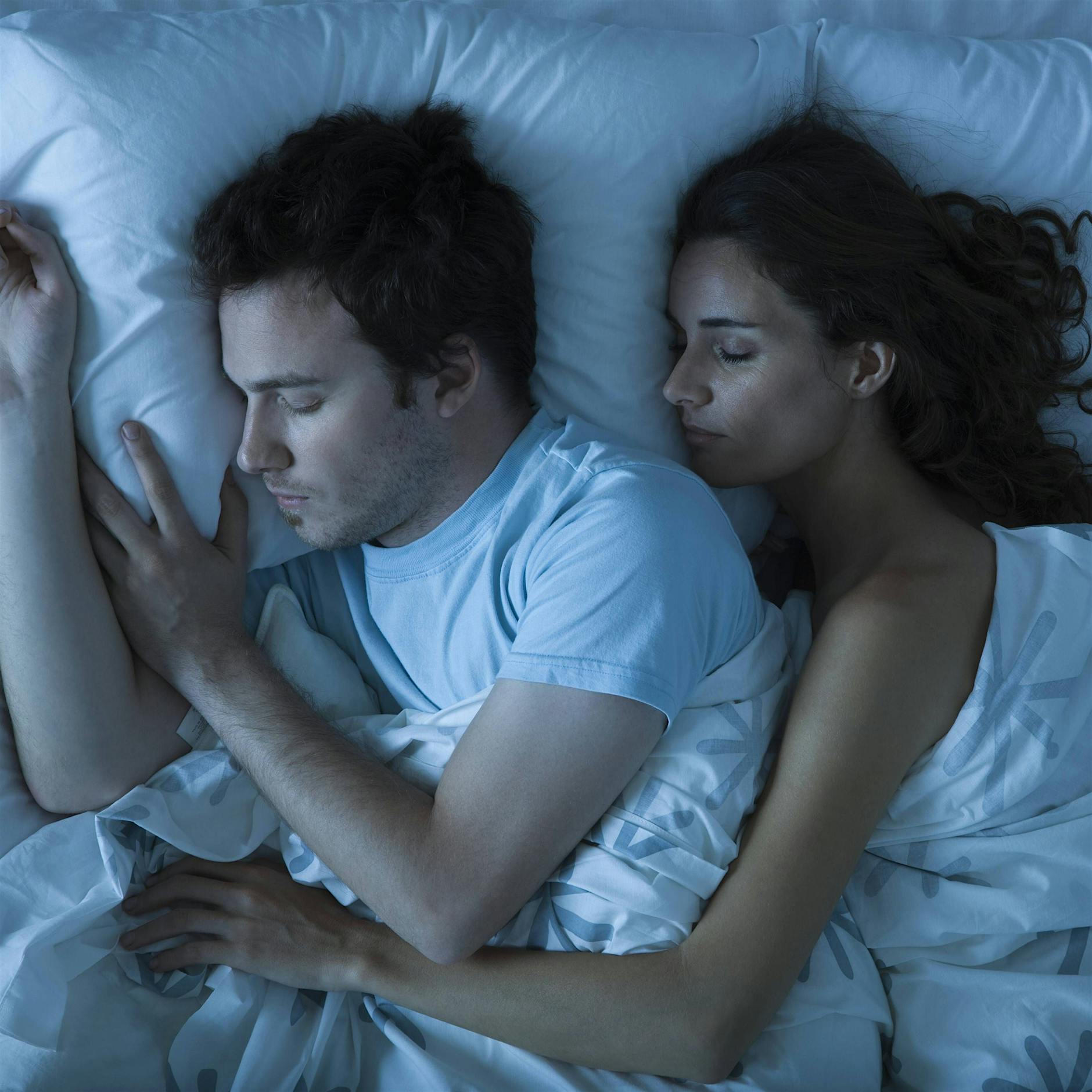 Schlafforscher gibt Tipps: Was bei heißen Nächten im Sommer hilft