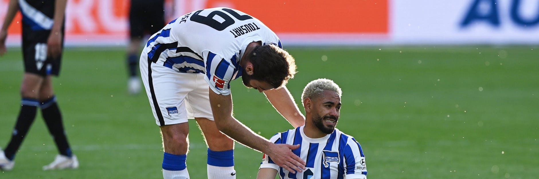 Werden Hertha BSC während der wichtigen Saisonvorbereitung fehlen: Lucas Tousart (l.) und Spielmacher Matheus Cunha. 