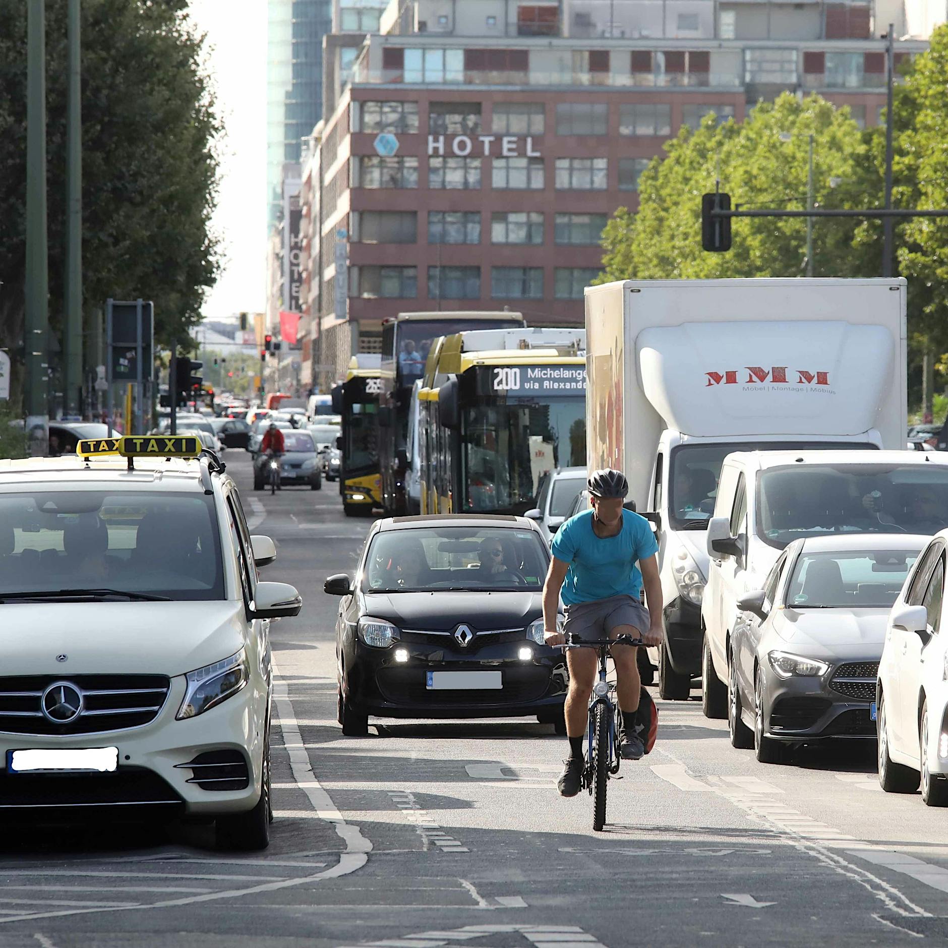 Von Treptow über Mitte bis Marzahn: Die schlimmsten Radstrecken unserer Leser