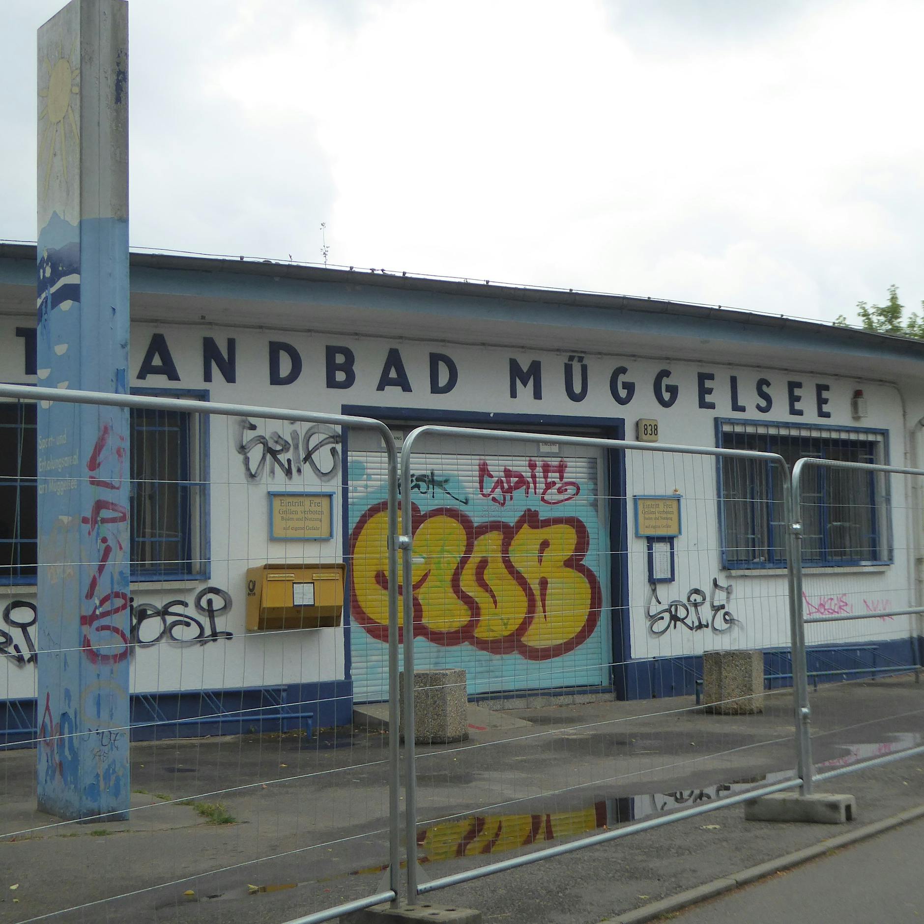 Da brauchen Badegäste starke Nerven: Baustellen-Alarm im Strandbad Müggelsee!