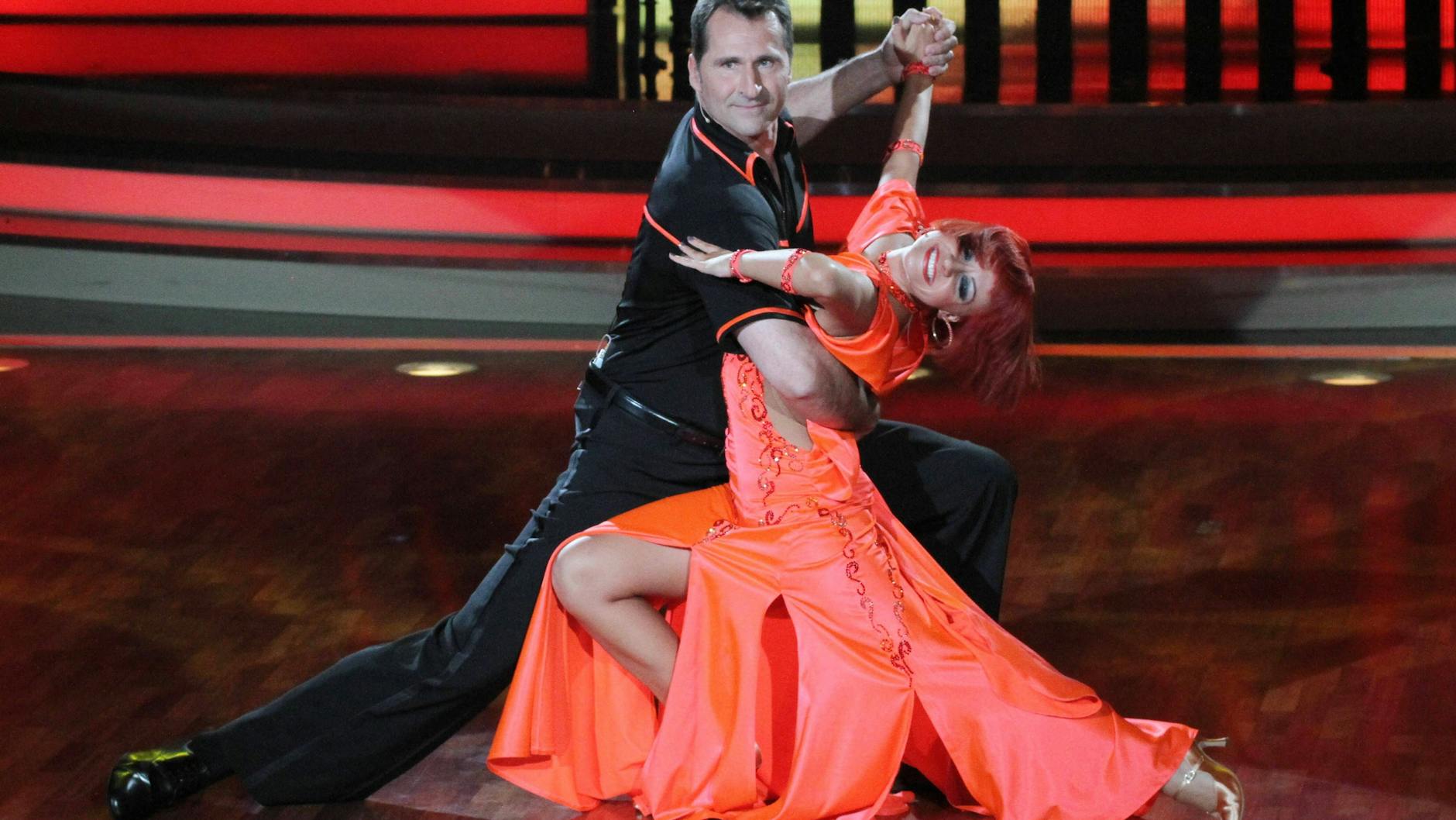 2012 nahm Marta Arndt als Profi zum ersten Mal an „Let's Dance“ teil, tanzte zusammen mit Lars Riedel. Danach kam der Absturz.