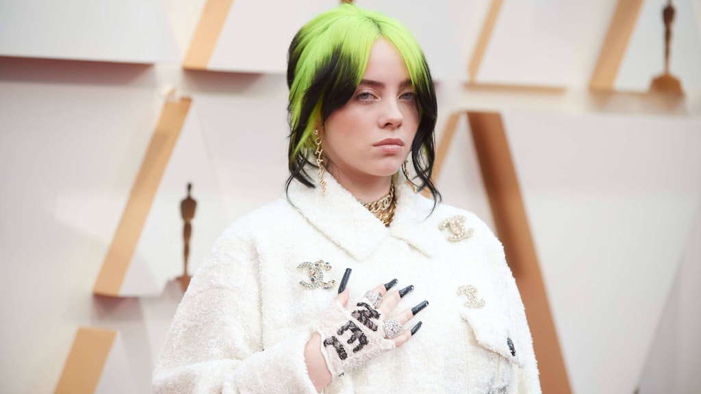 Mega-Star Billie Eilish: „Wer ist schon glücklich mit seinem Körper?!“