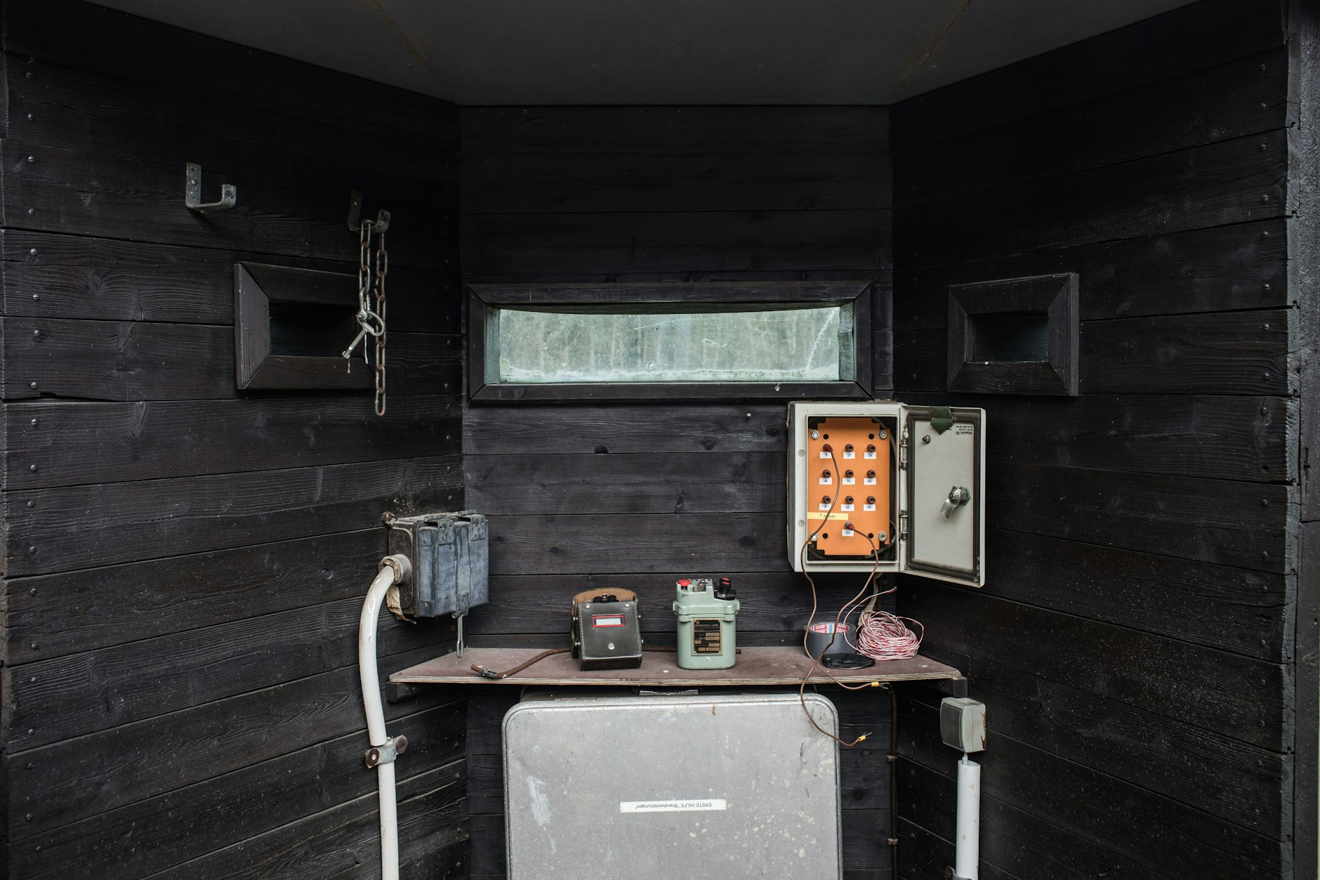 Auf dem Sprengplatz Grunewald wird die Munition mittels elektrischer Zündung zur Detonation gebracht.