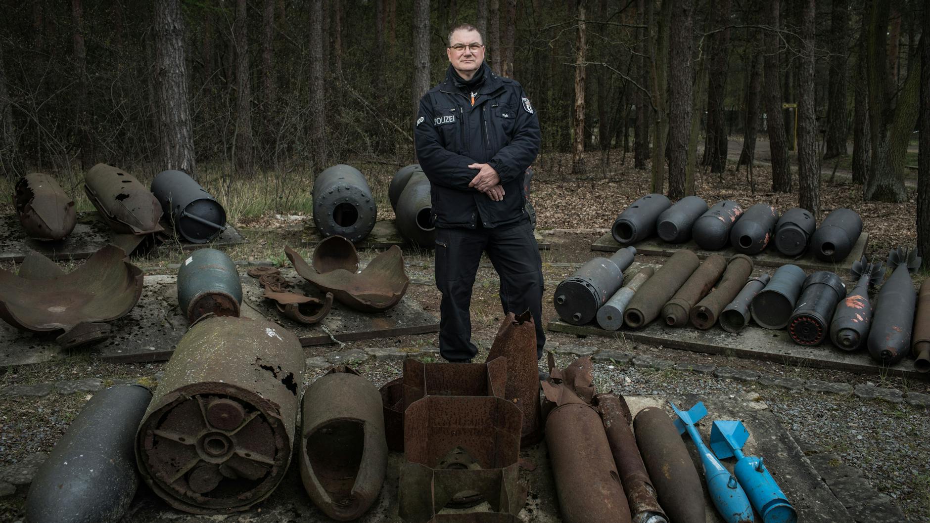 Dietmar Püpke ist Fachgruppenleiter des Kampfmittelräumdienstes und Polizeifeuerwerker des Kriminaltechnischen Instituts im LKA Berlin.