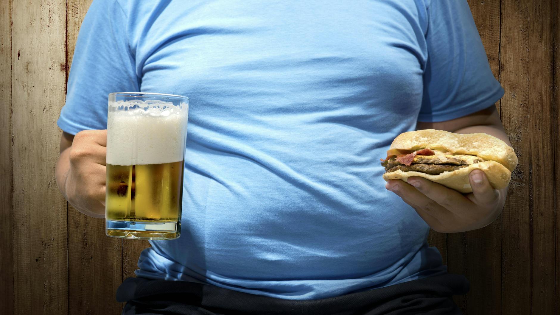 Viele ungesunde Lebensmittel wie Fastfood, dazu weniger Bewegung – in der Pandemie haben sehr viele Menschen zugenommen.