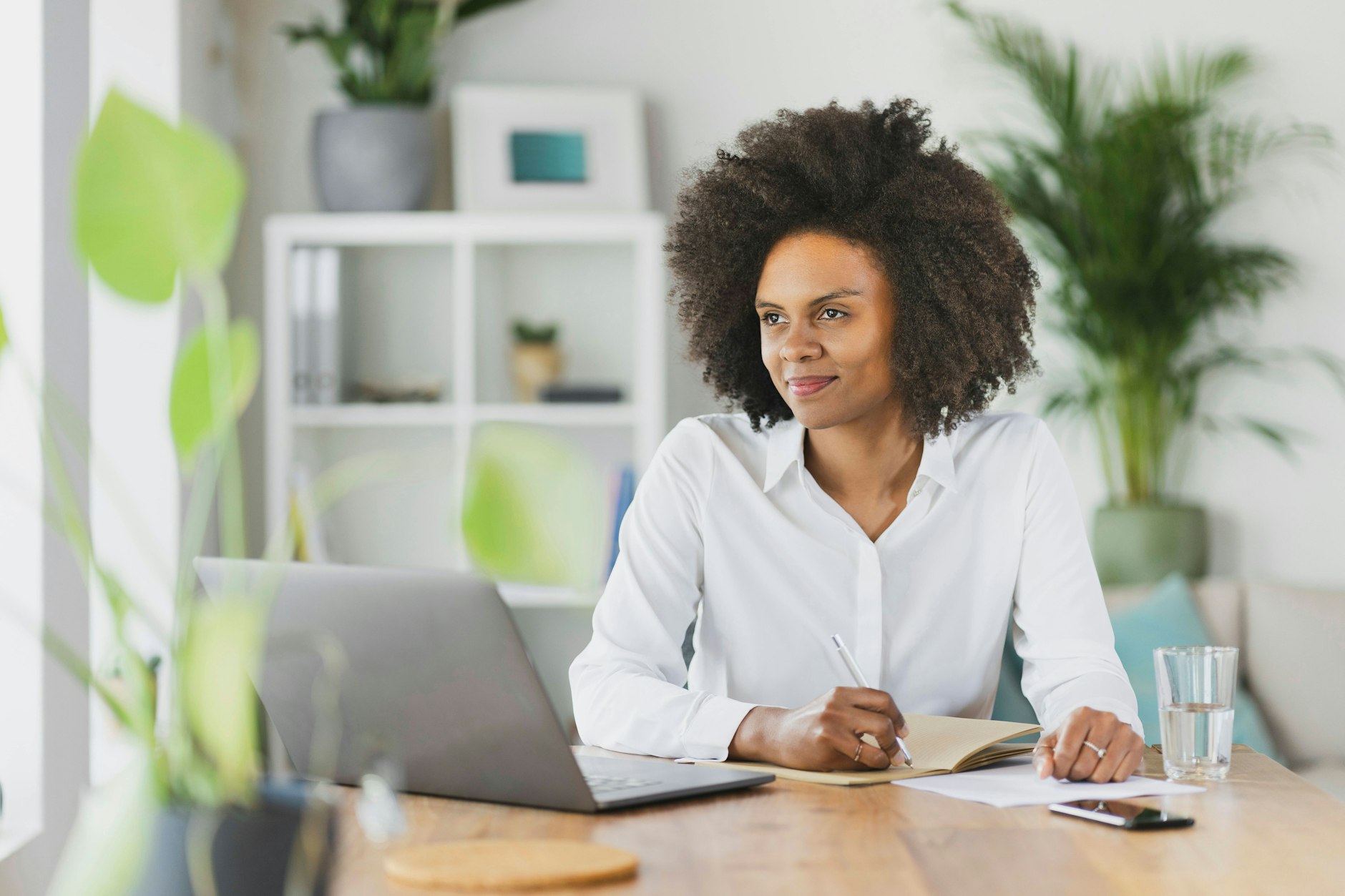 Das Homeoffice wurde in der Pandemie zum Alltag für Millionen Arbeitnehmer. Doch nicht jeder Arbeitsplatz eignet sich für mobile Arbeit. Wie sinnvoll ein Rechtsanspruch aufs Homeoffice ist, ist politisch umstritten.