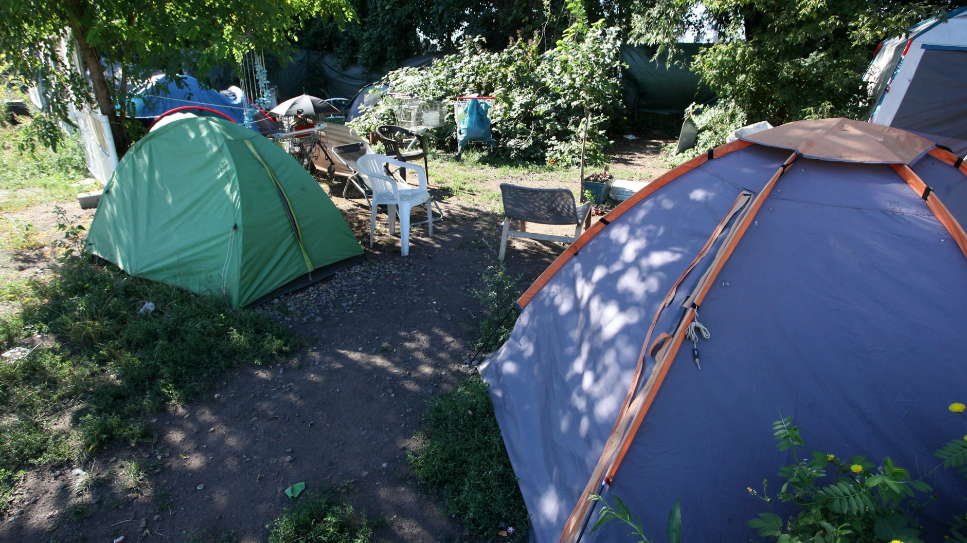 So sah das Obdachlosencamp auf einer Brache an der Rummelsburger Bucht aus, bevor es geräumt wurde.<br>