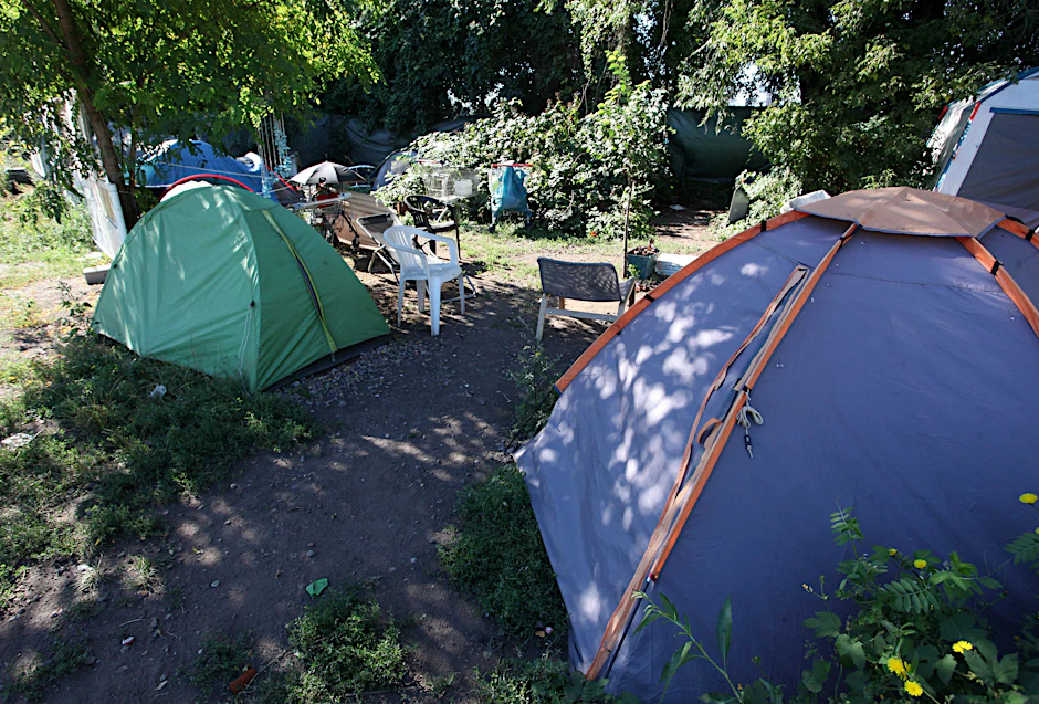 So sah das Obdachlosencamp auf einer Brache an der Rummelsburger Bucht aus, bevor es geräumt wurde.<br>