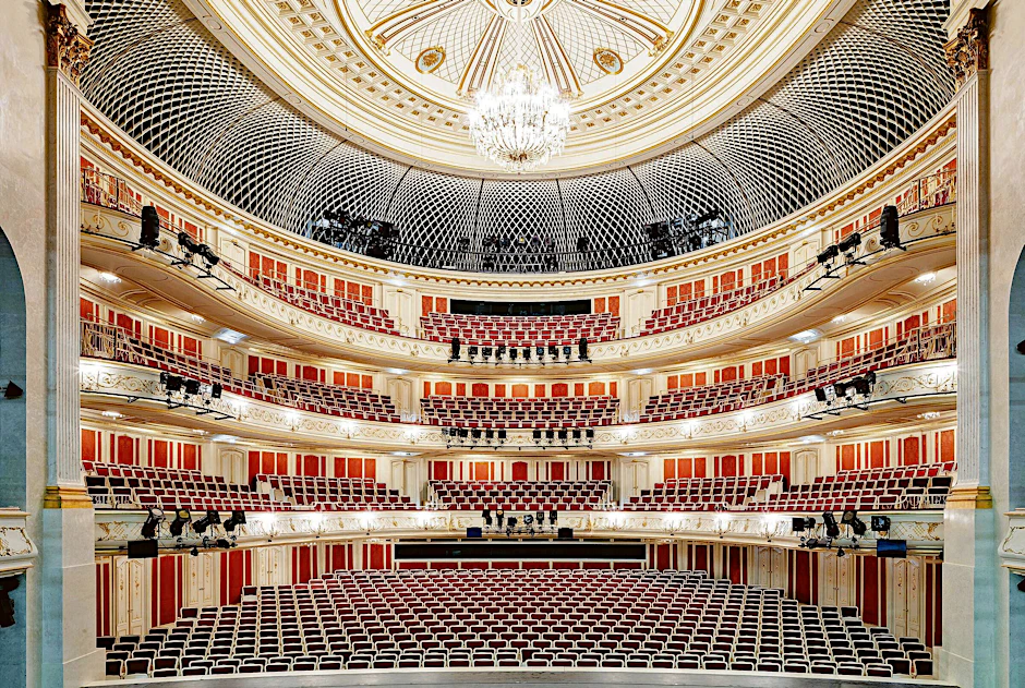 Die Staatsoper Berlin hofft, bald wieder Gäste im Normalbetrieb empfangen zu können.